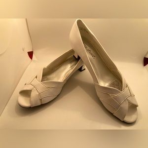 Easy Street white dress shoes.